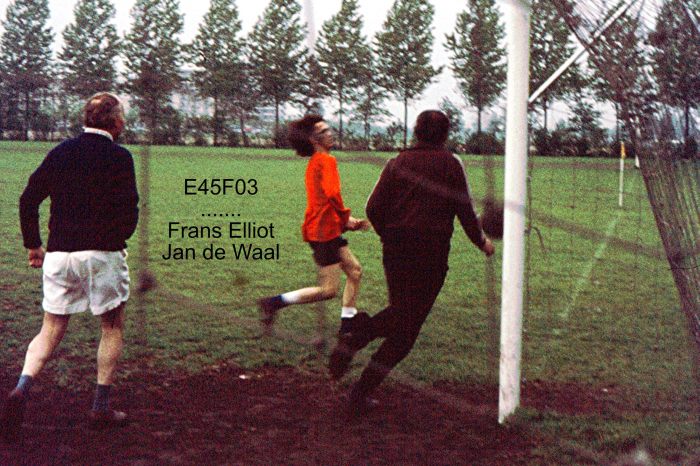 E45F03.jpg