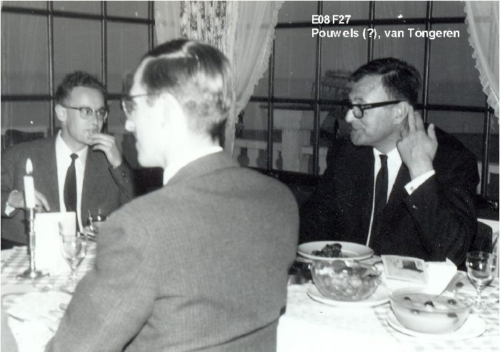 E08F27.jpg