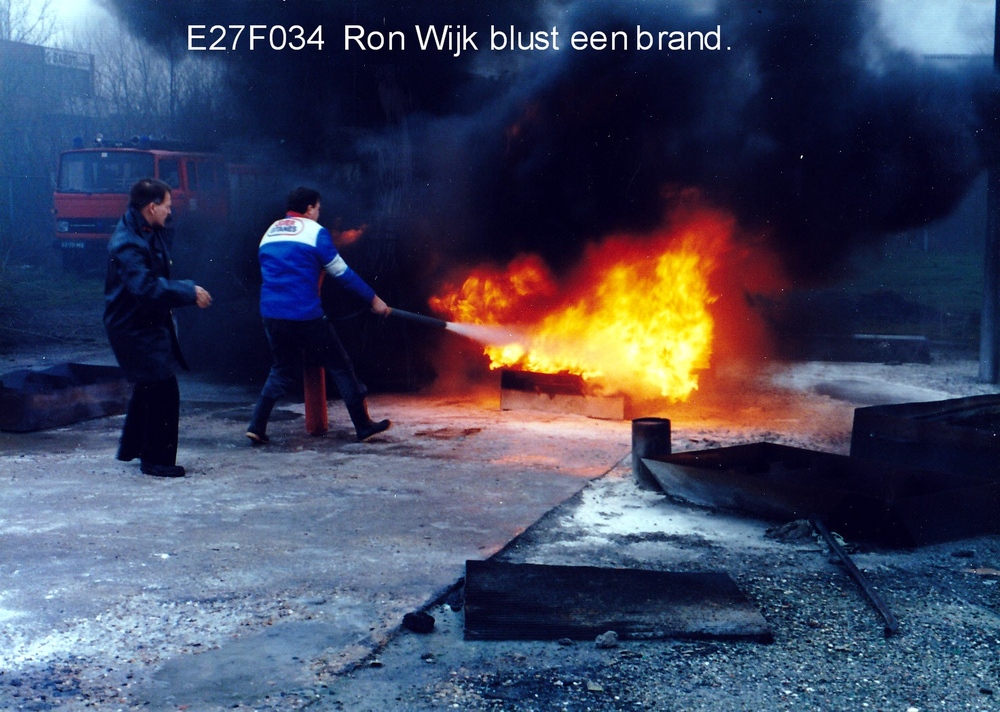 E27F034